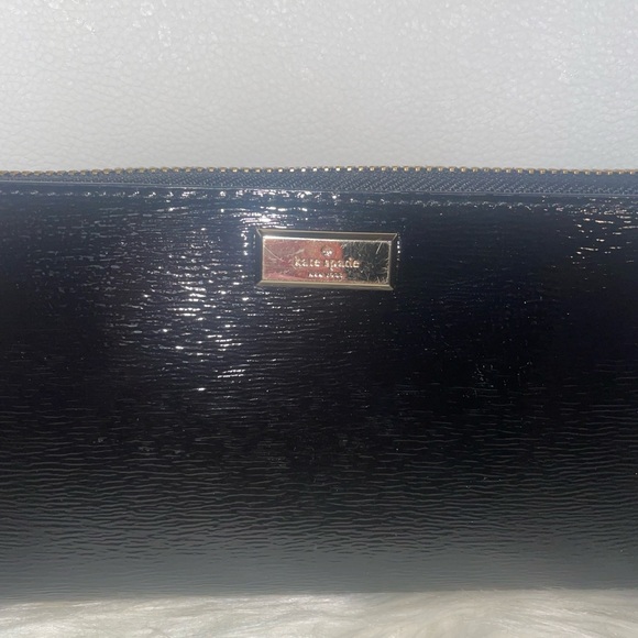 π Kate Spade sparkle wristlet β¨ - Picture 2 of 9